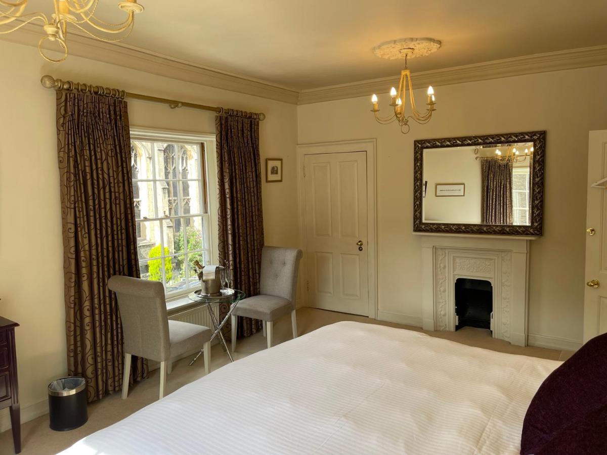 Bury St. Edmunds Crownplace المظهر الخارجي الصورة